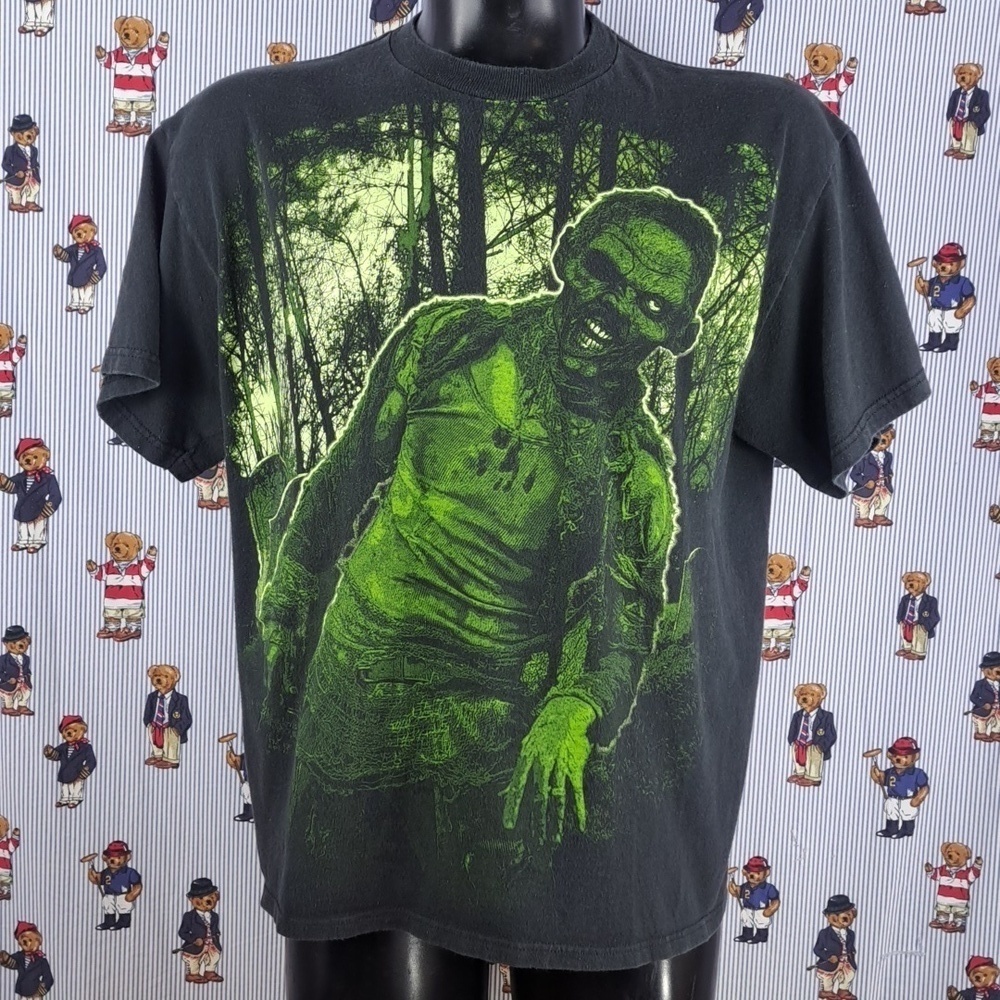 2000s big zombie graveyard gothic horror green & black fade graphic XL t-shirt - Picture 1 of 9